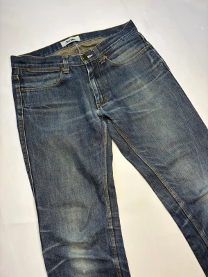 ACNE ”MAX RAW” - Acne ”Max Raw” med riktigt sjuka fades✔️W29 L32 (passar L31)✔️Skriv vid minsta fundering✔️