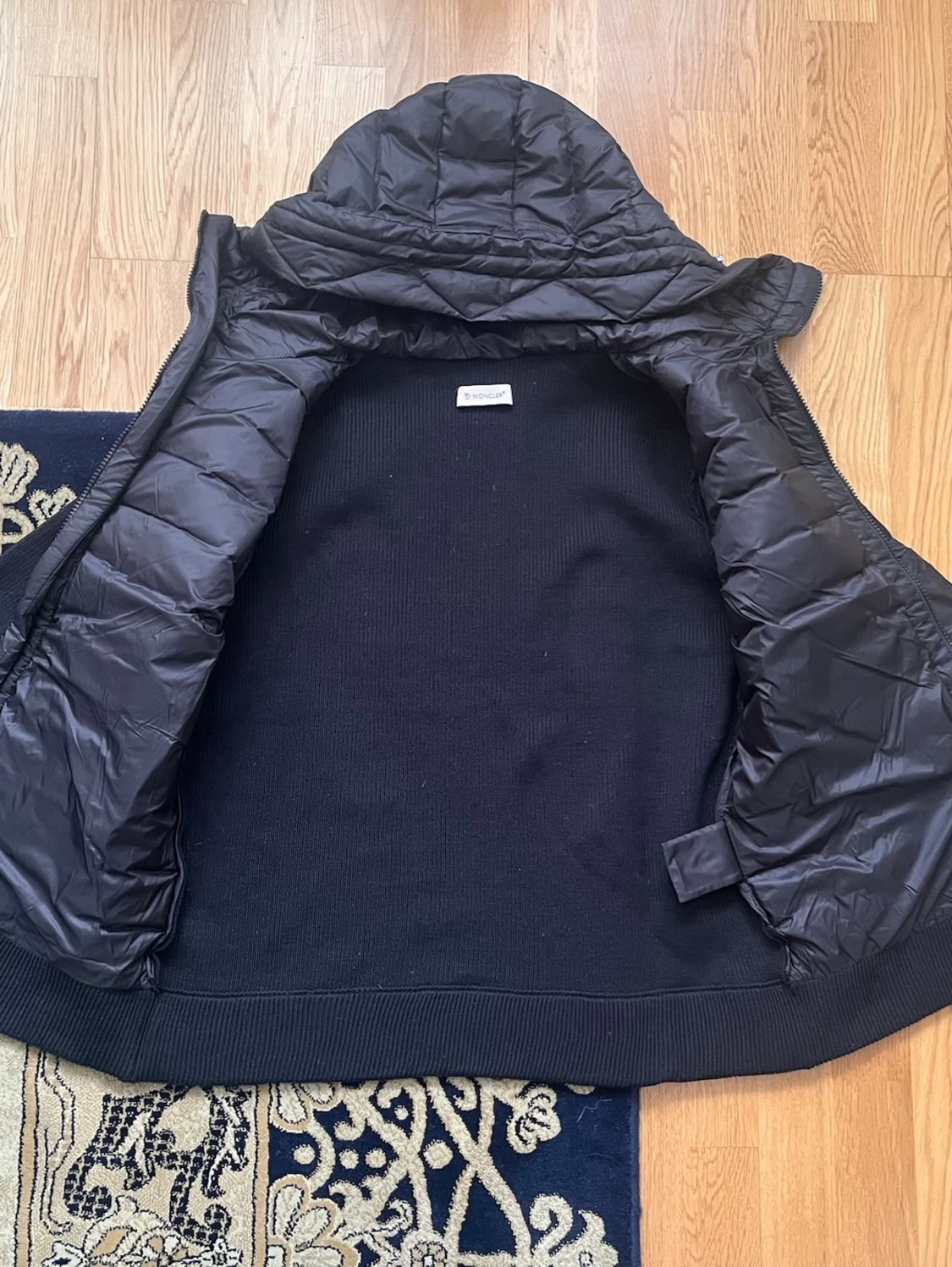 Moncler cardiganjacka i storlek S - Helt Ny - 2