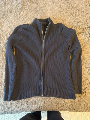 Fullzip - Rensar min garderob