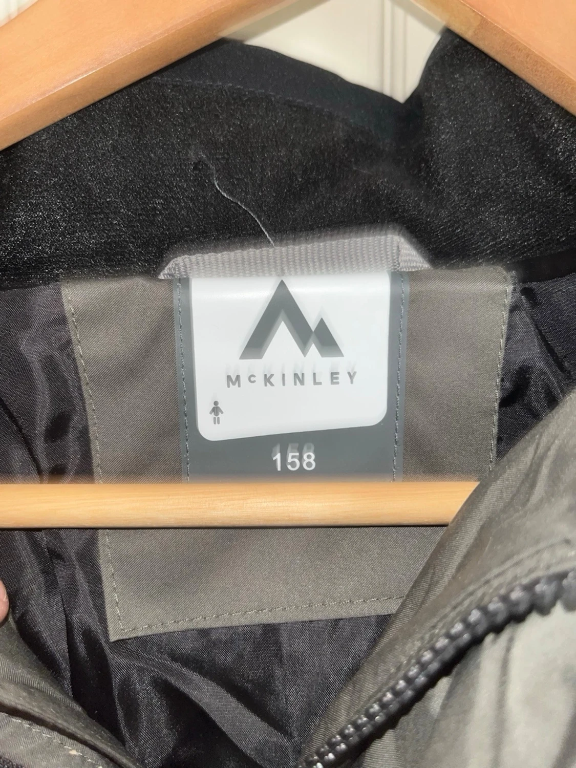 Grå och svart dunjacka med huva - 2