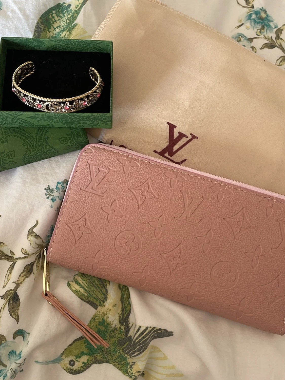 Paket med armband & plånbok 