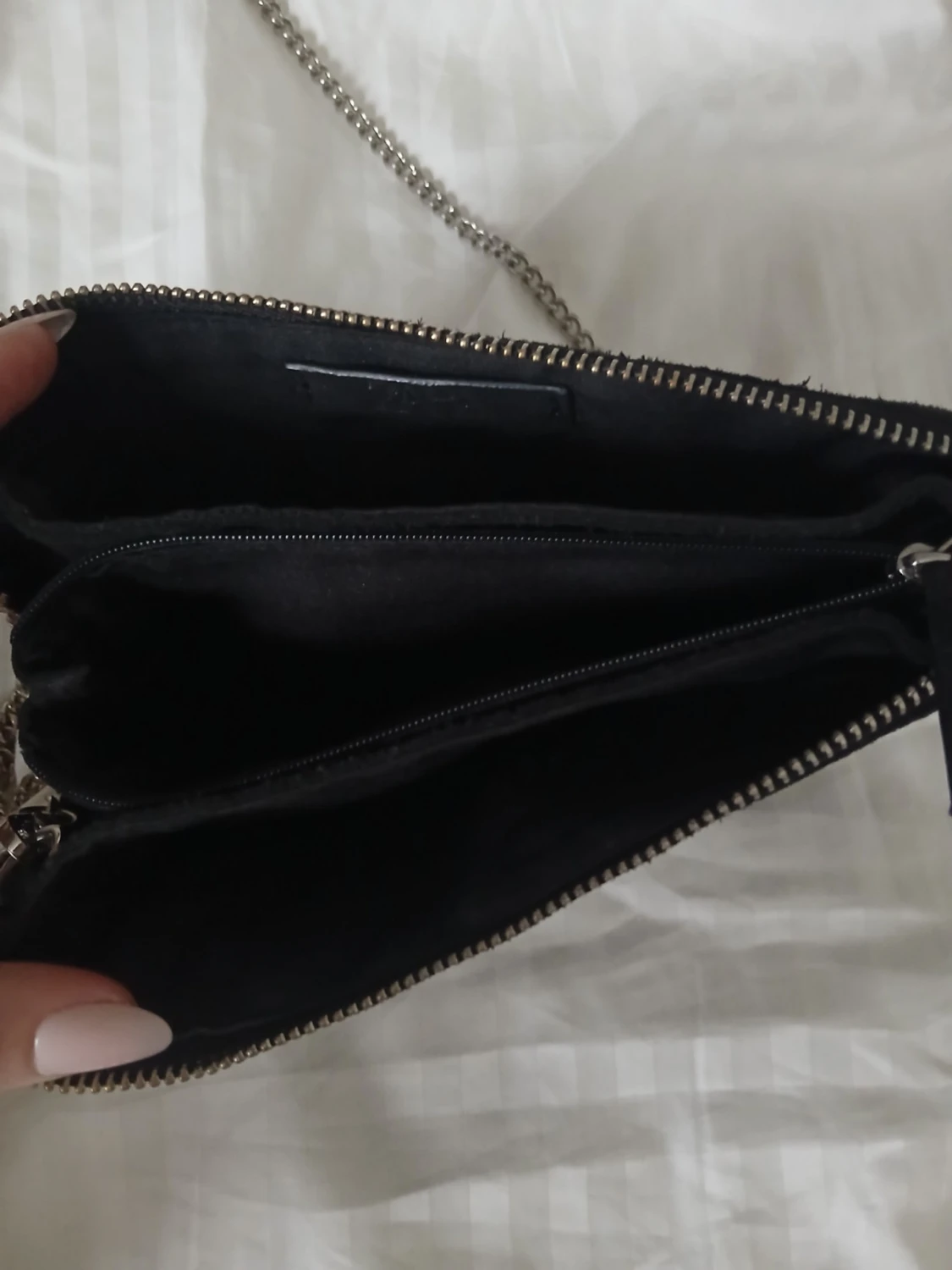 Svart axelväska med kedja från Zara - 4