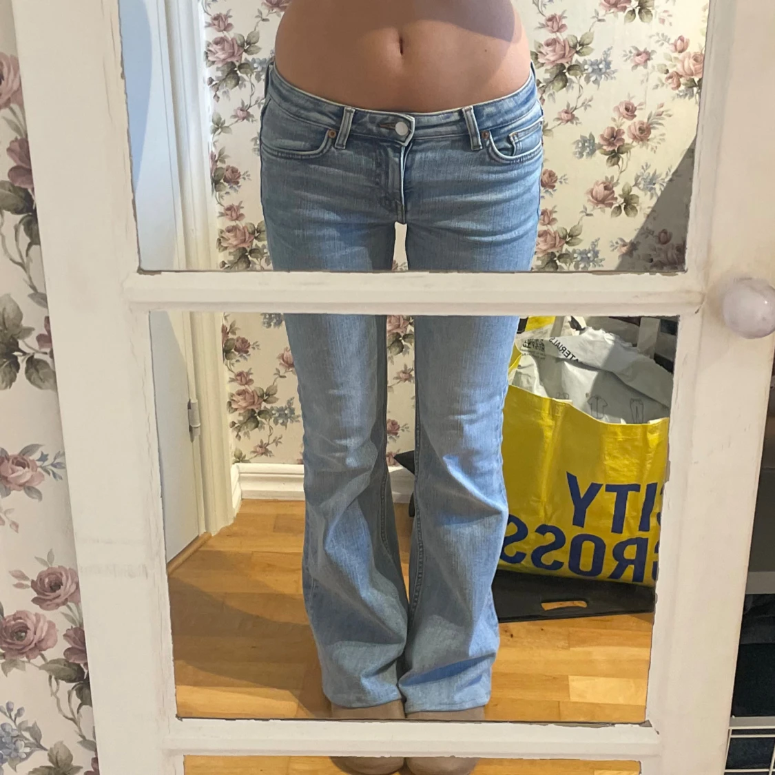 Bootcut ljusblå jeans  - 1