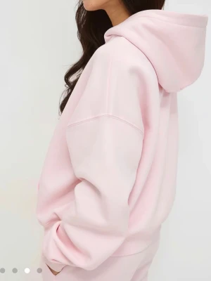 Gina tricot hoodie  - Ljusrosa hoodie från Gina tricot. Använd men inga defekter. Storlek S. 