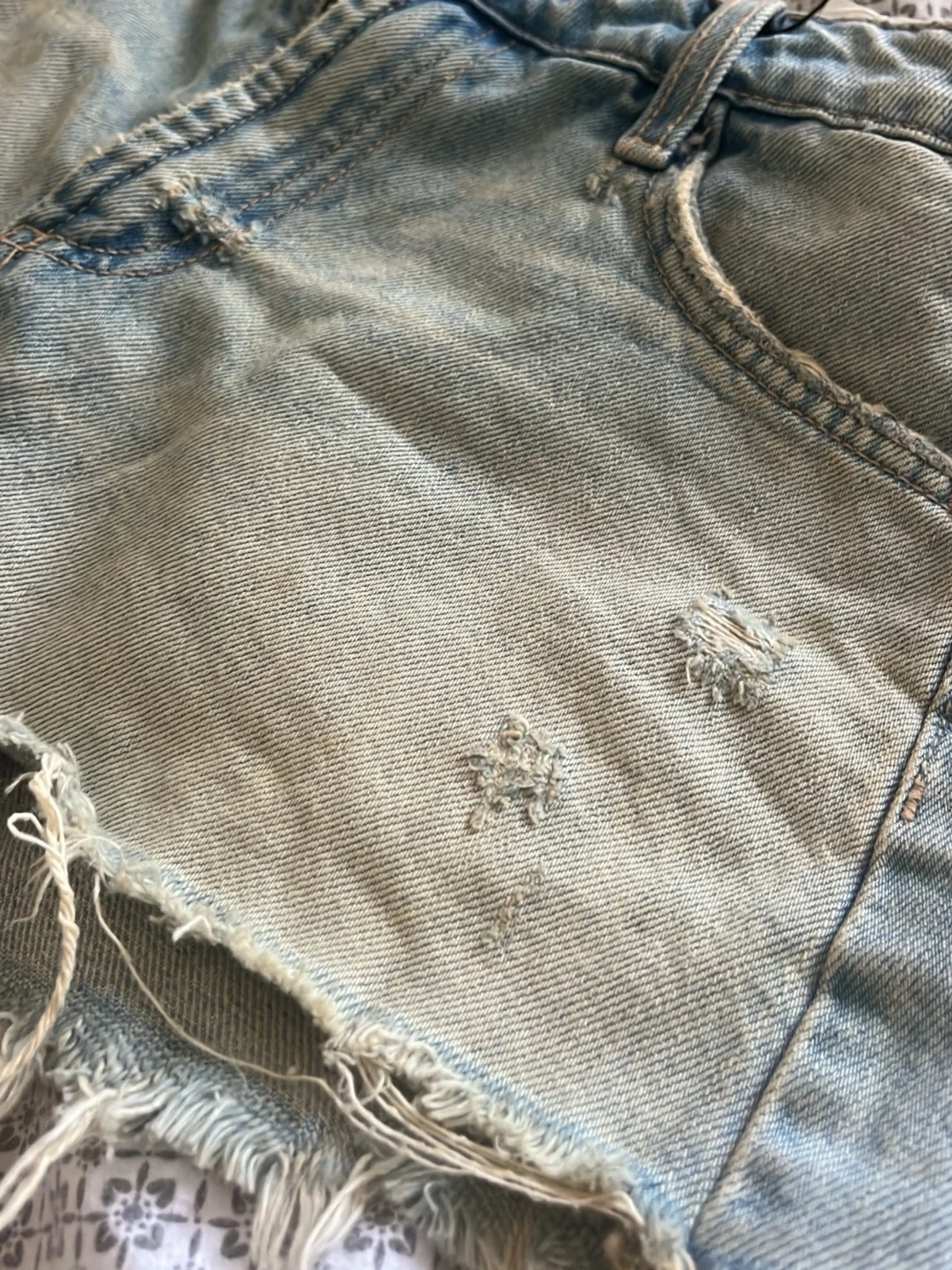 Lågmidjade Jeansshorts från ZARA - 3