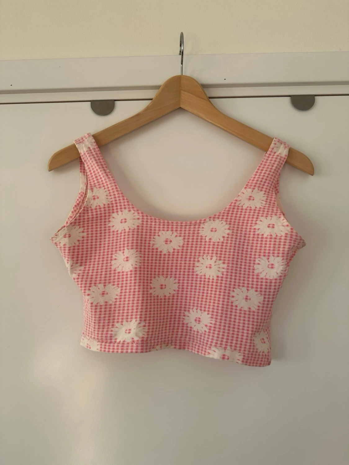 Rutig rosa croppat linne