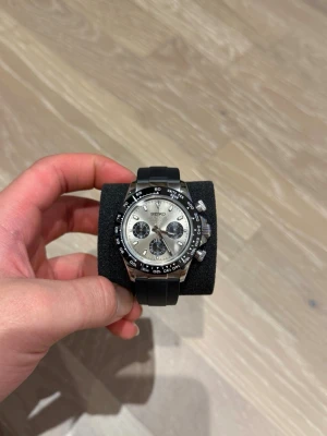 Seiko mod klocka - Säljer en helt ny seiko mod klocka 