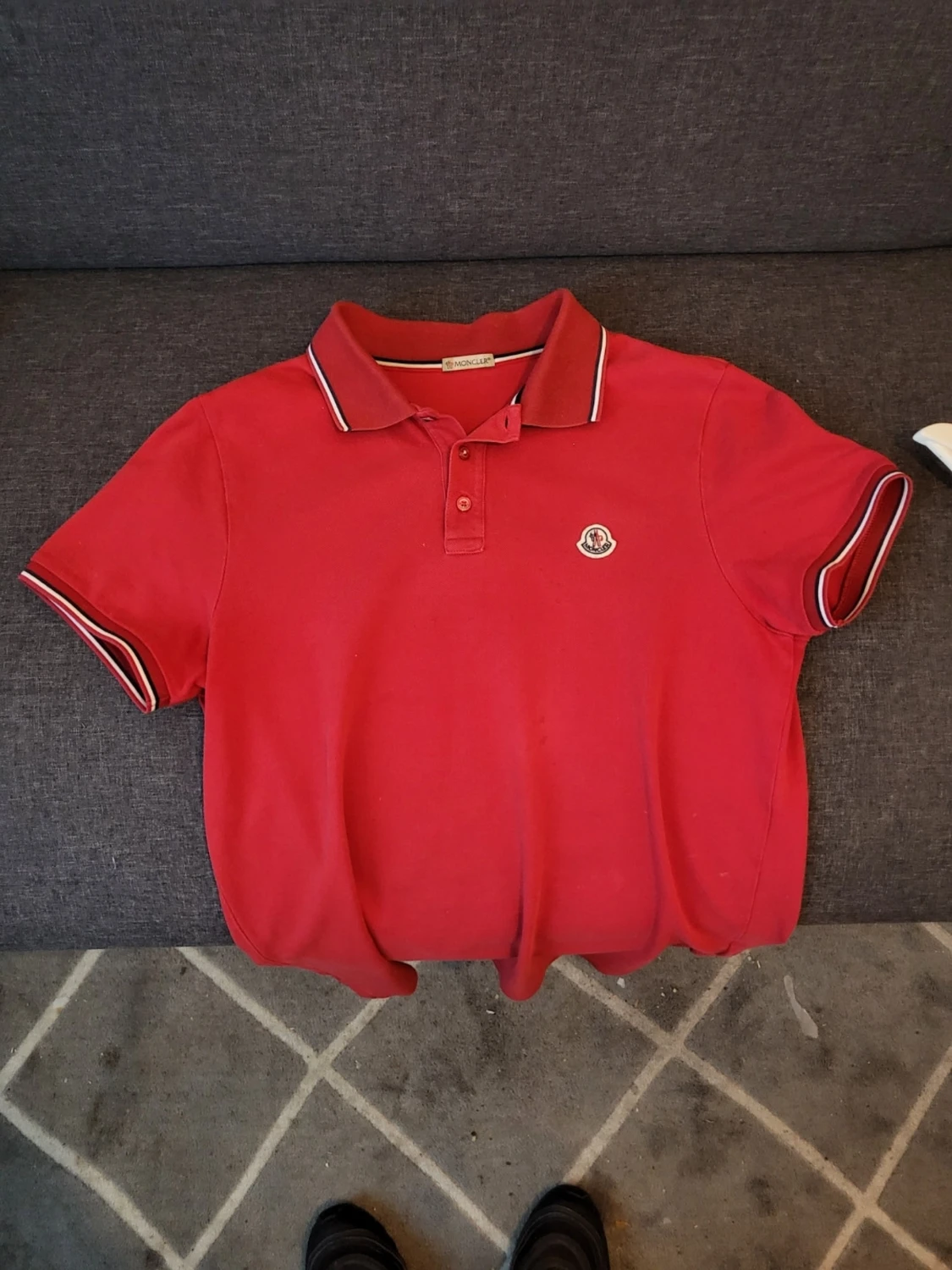 Röd Moncler pikét med logga - 1