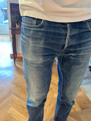 A.P.C. selvadge jeans - A.P.C. selvadge jeans i storlek 33. Otroliga break-ins. Passar ish någon mellan 185-190