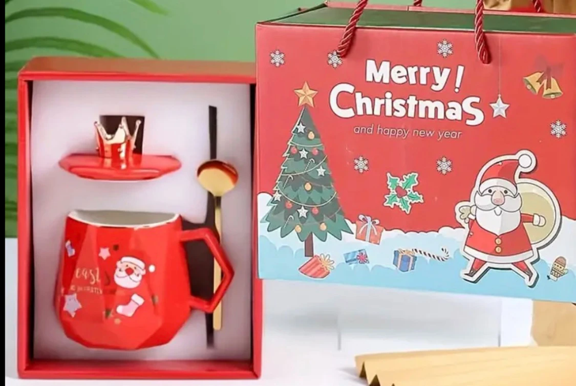 Julmugg med lock och sked, presentset - 1