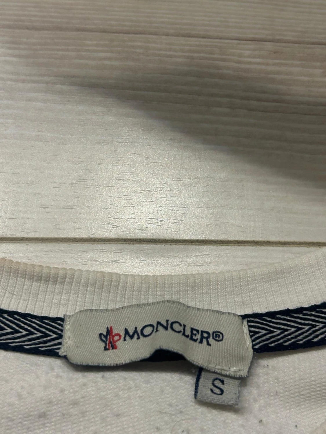 Vit Moncler sweatshirt 