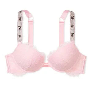 Victorias secret rosa bh - Rosa push up bh från Victoria secret i storlek 38b, säljer pga passade inte mig, nyskick inga defekter 