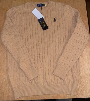 Ralph Lauren polo tröja - Ralph lauren polo tröja, perfekt skick med tags, aldrig använd