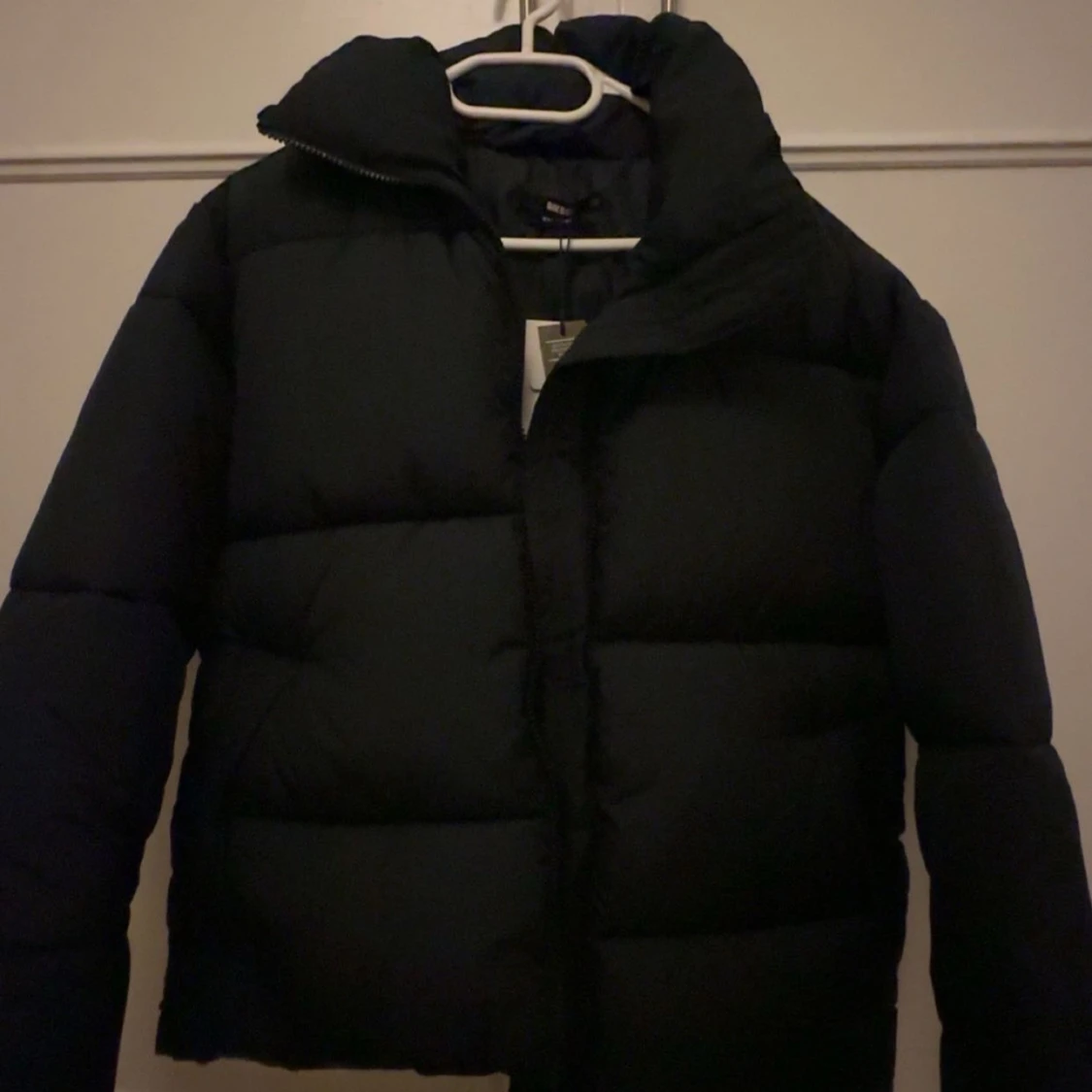 Svart pufferjacka från Bikbok XS - 1