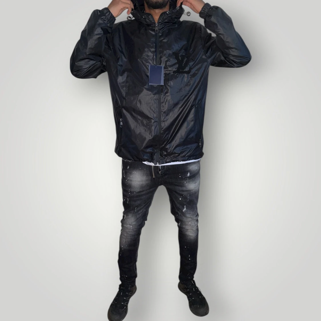 L.V jacka strl M svart