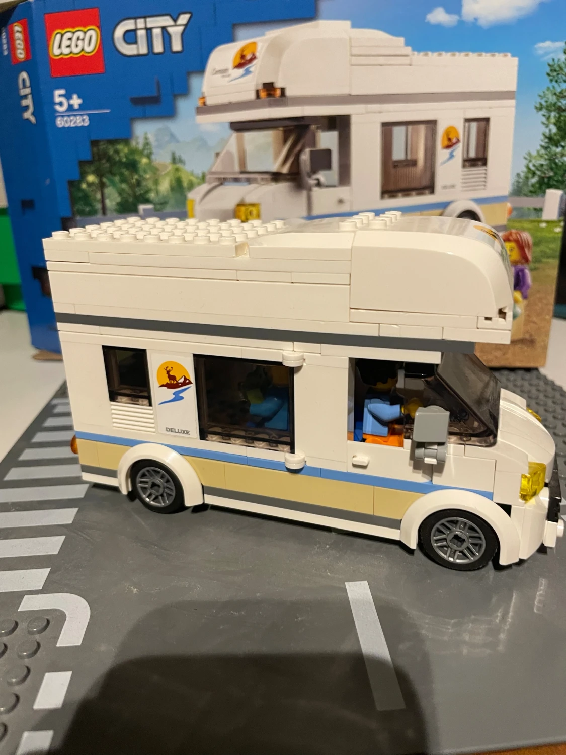 LEGO City 60283 Husbil - 4