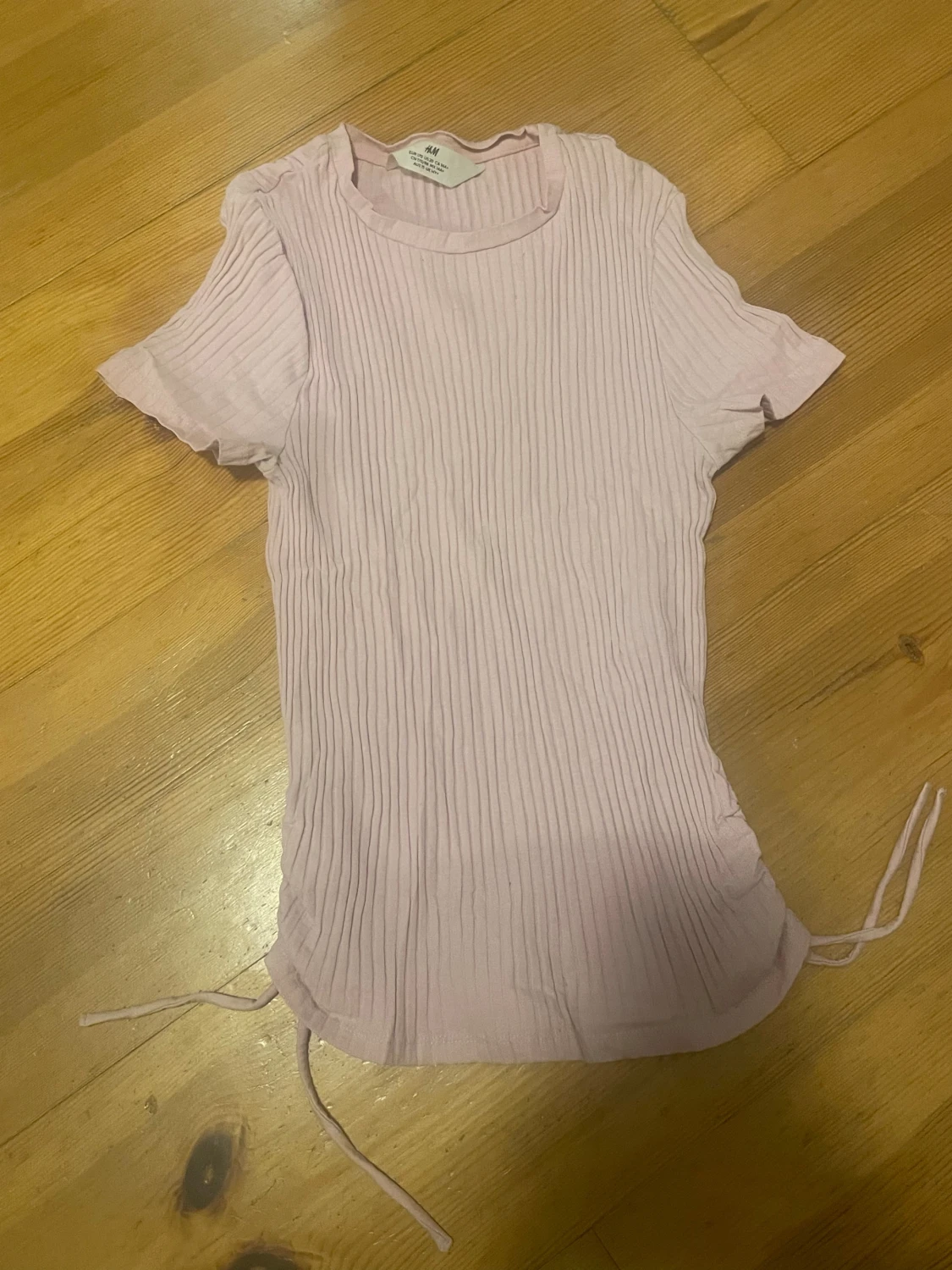 Ljusrosa ribbad topp från H&M