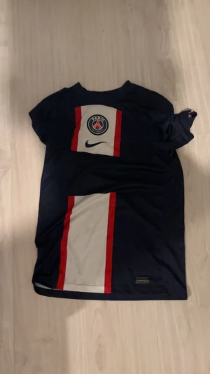 PSG tröja - Skön Psg tröja. Är i mycket bra skick skriv om intresse