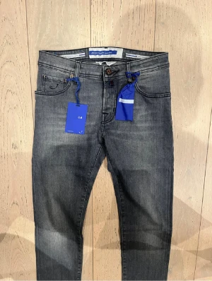 Jacob Cohen  - Helt nya | Style: NICK | Finns i W29, W30 