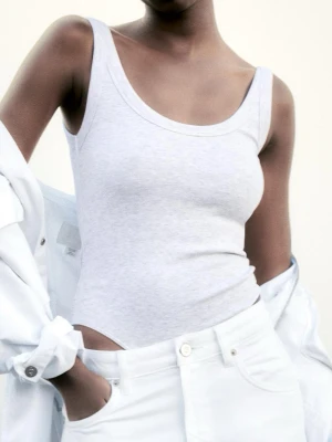 SÖKER denna body!! - Skriv till mig om ni kan tänka er att sälja/vet någon som säljer!!💕💕💕💕💕💕💕💕💕💕💕storlek s