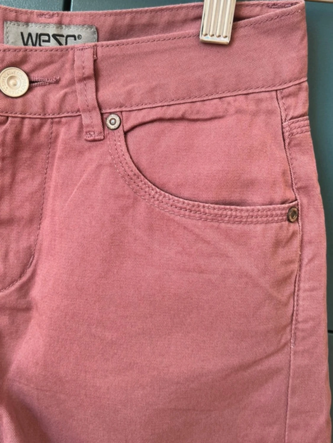 Rosa högmidjade shorts från WESC - 3