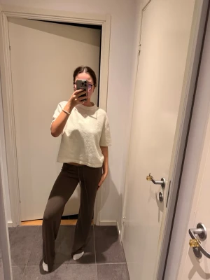 Gina tricot stickad topp - Nyskick. Jättefin och skön. Storlek M men passar även S 