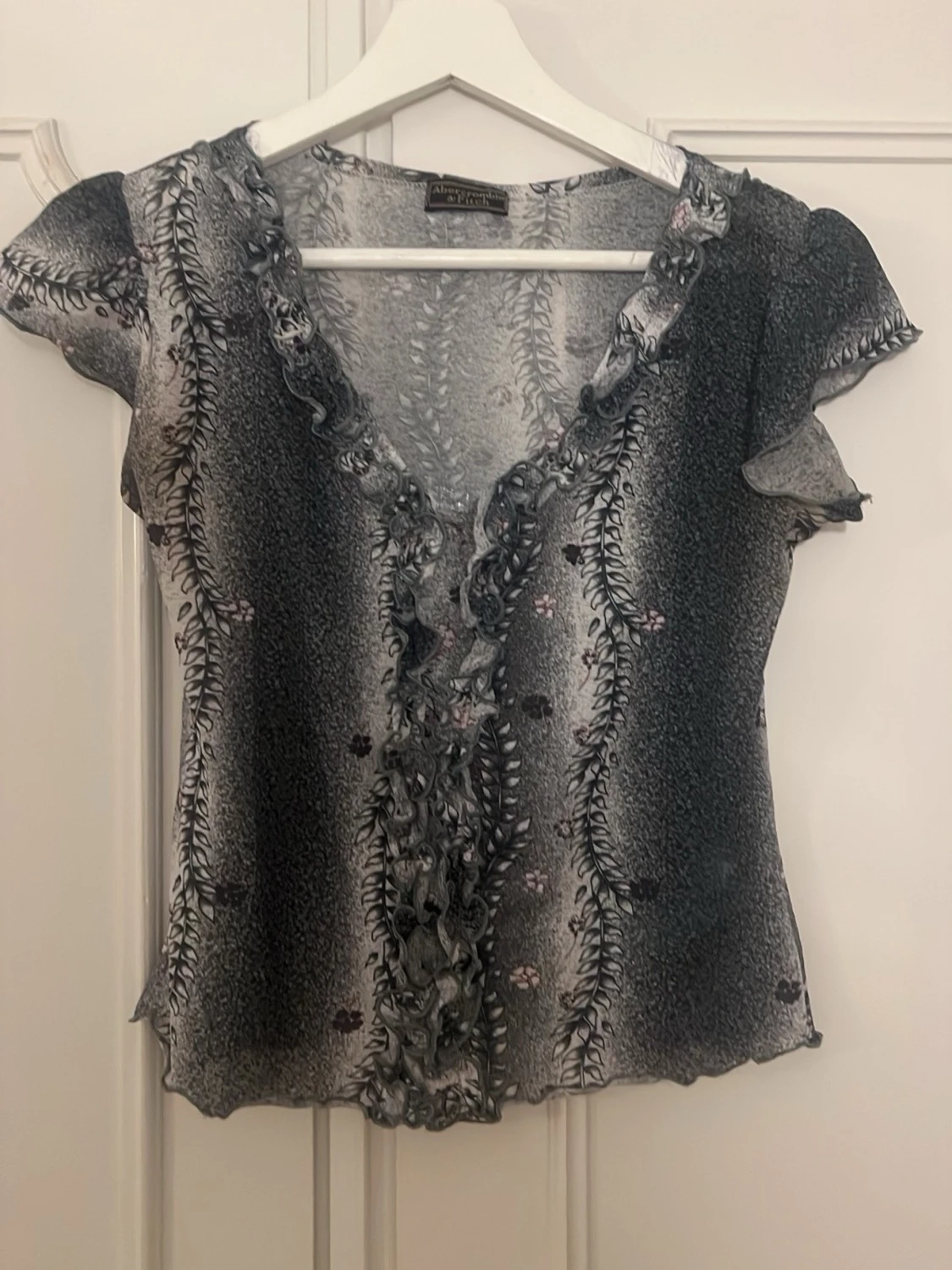 Grå mönstrad tröja  - 1