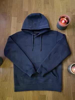 Sail racing hoodie  - Snygg sail racing hoodie storlek S men passar längderna 173-185