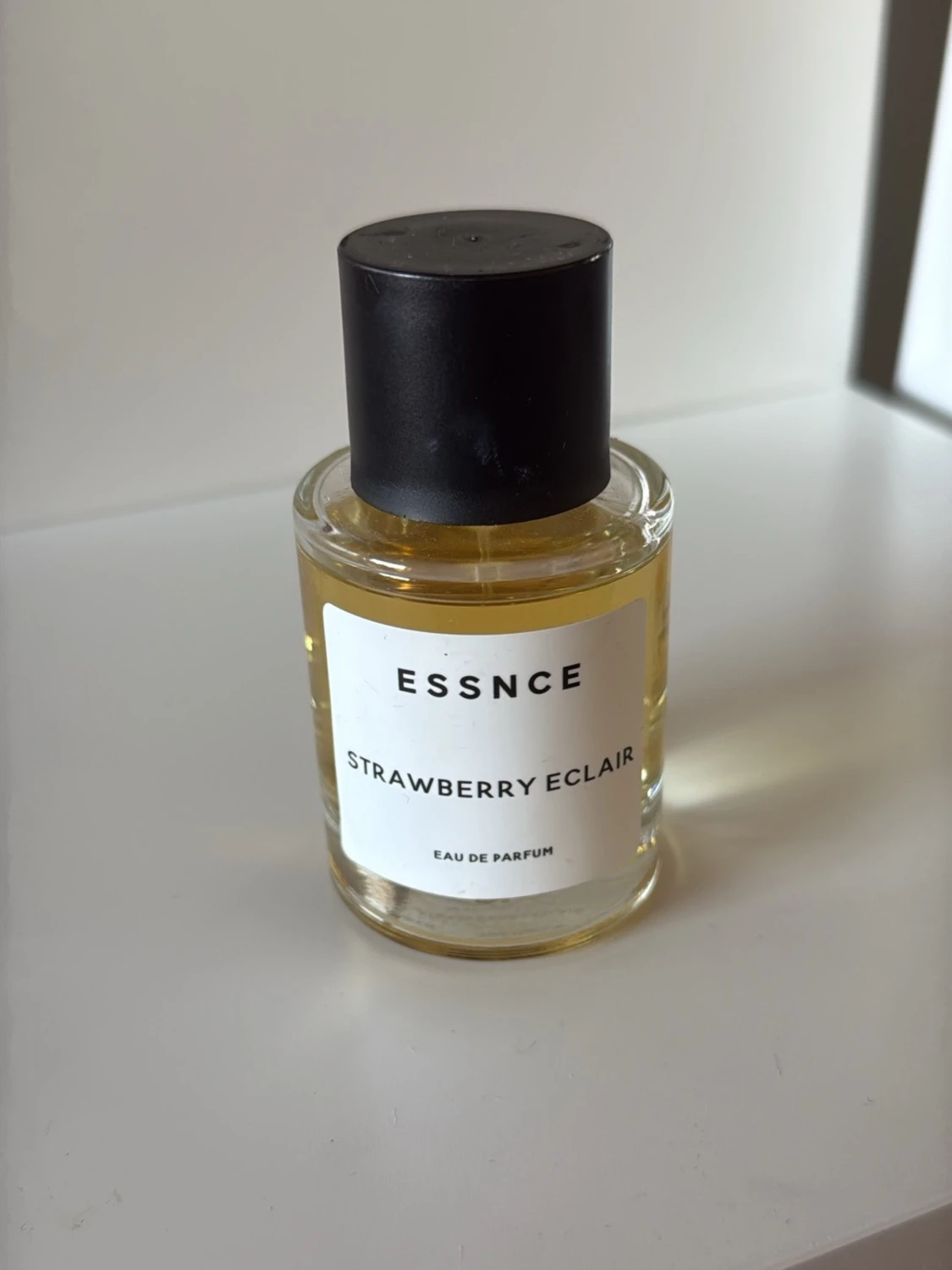 Strawberry Eclair Eau de Parfum - 4