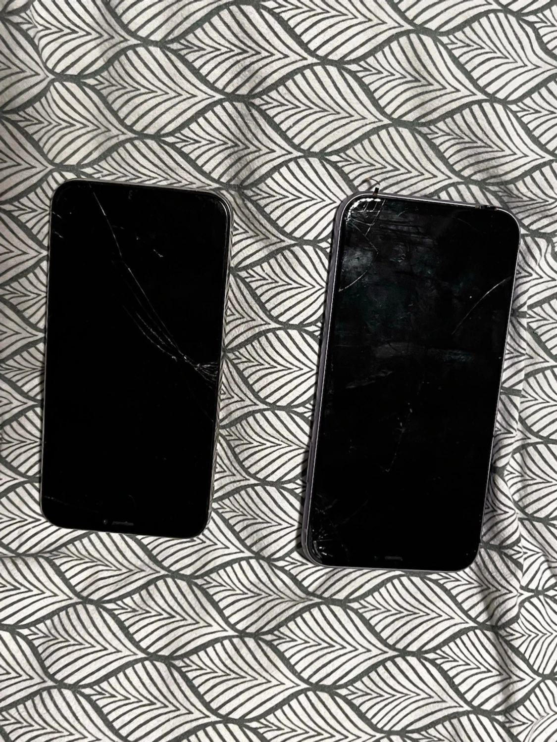 iPhone X & iPhone 11 (defekta/skadade)