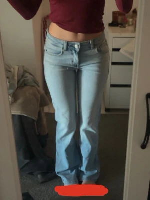 Bik bok jeans - Köpta för ett tag sen men bara testade. Modellen är mira, storlek W25 L32😊