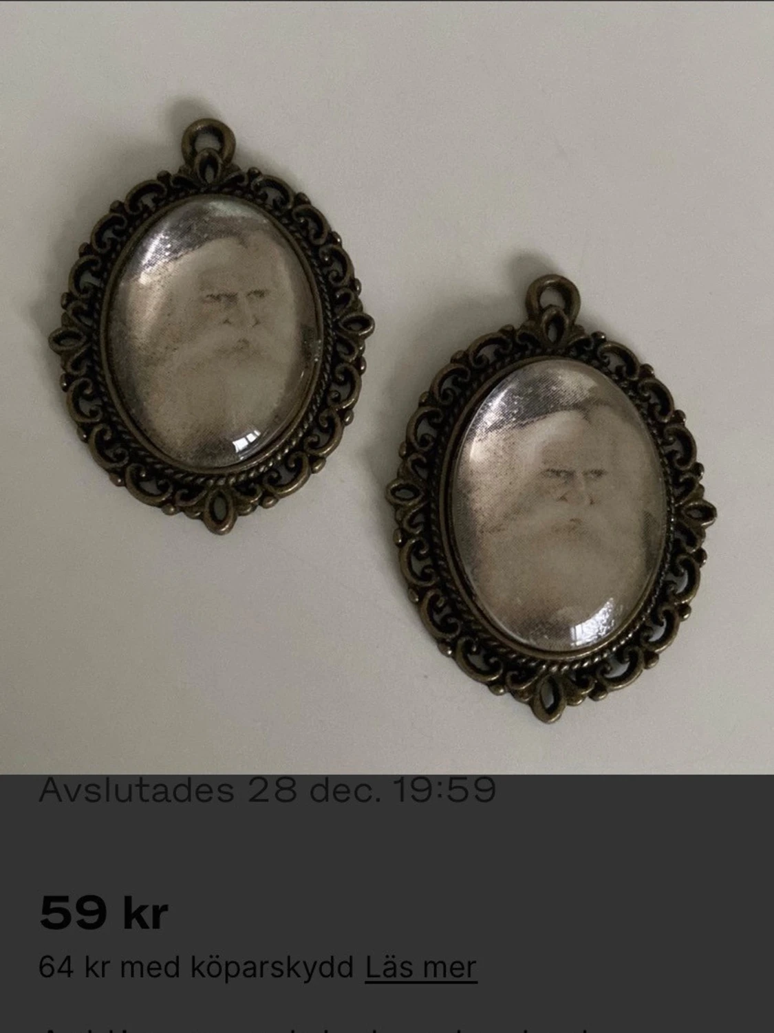 2 st Vintage bronsfärgad medaljong/för scrapbooking eller annat pyssel 