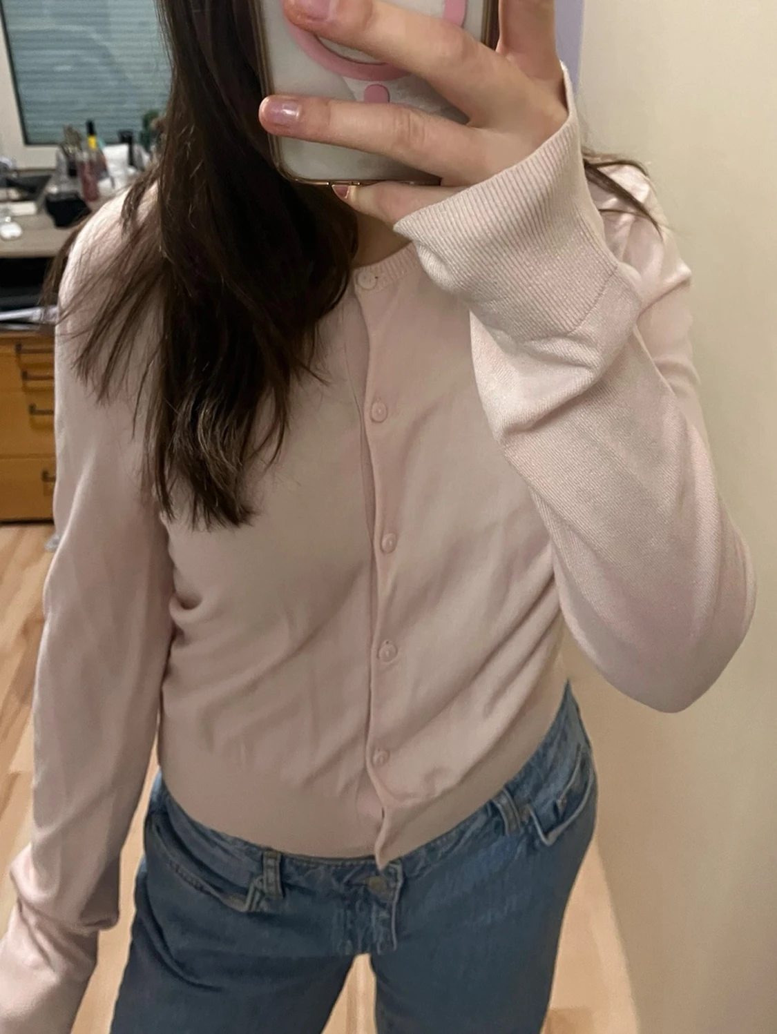 Ljusrosa kofta med knappar