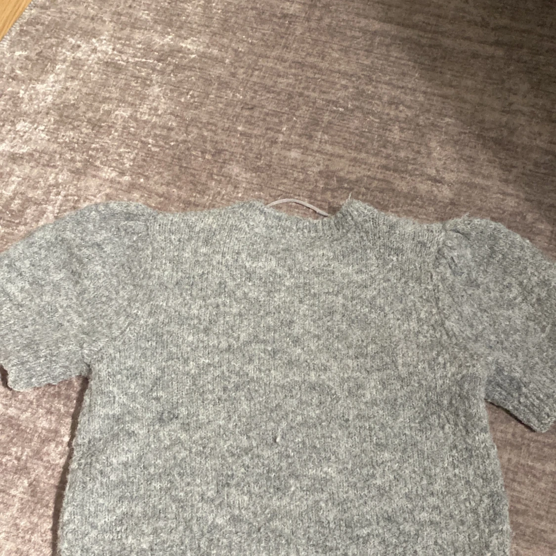 Grå stickad tröja från Vero Moda - 1