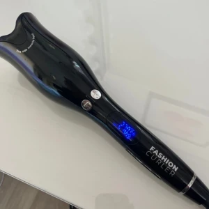 Locktång - Locktång (fashion curler) i väldigt bra skick. Se bild 2 för hur håret ungefär blir!