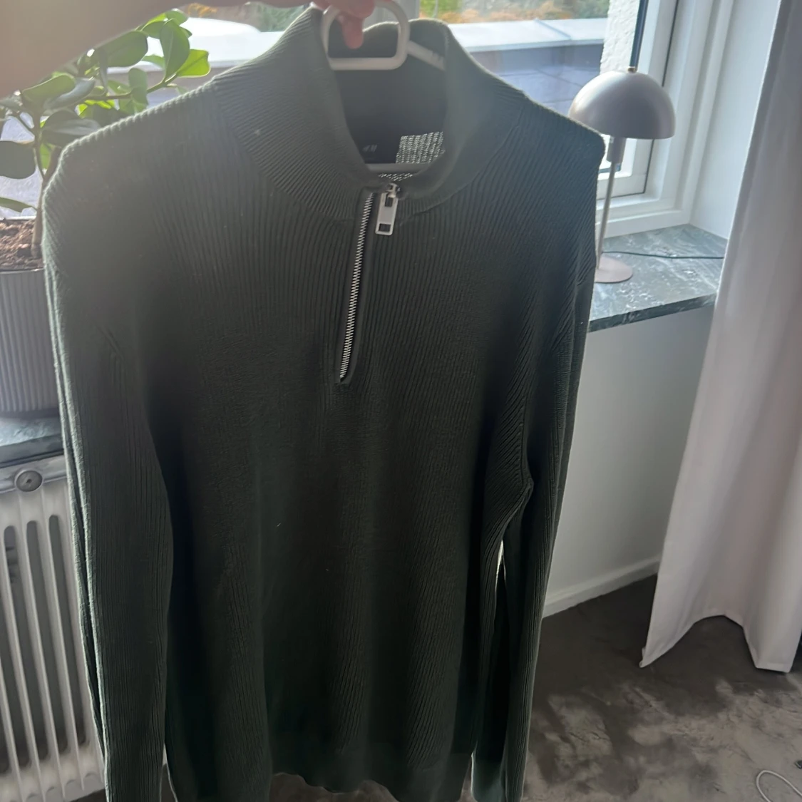 Mörkgrön stickad half zip-tröja H&M