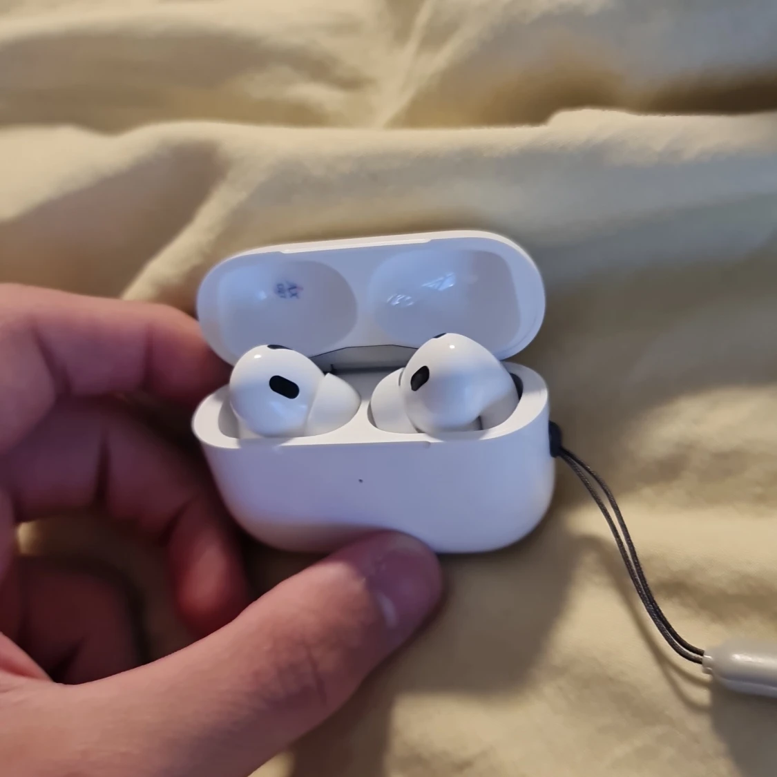 AirPods Pro (USB-C, 2nd generation) - 3