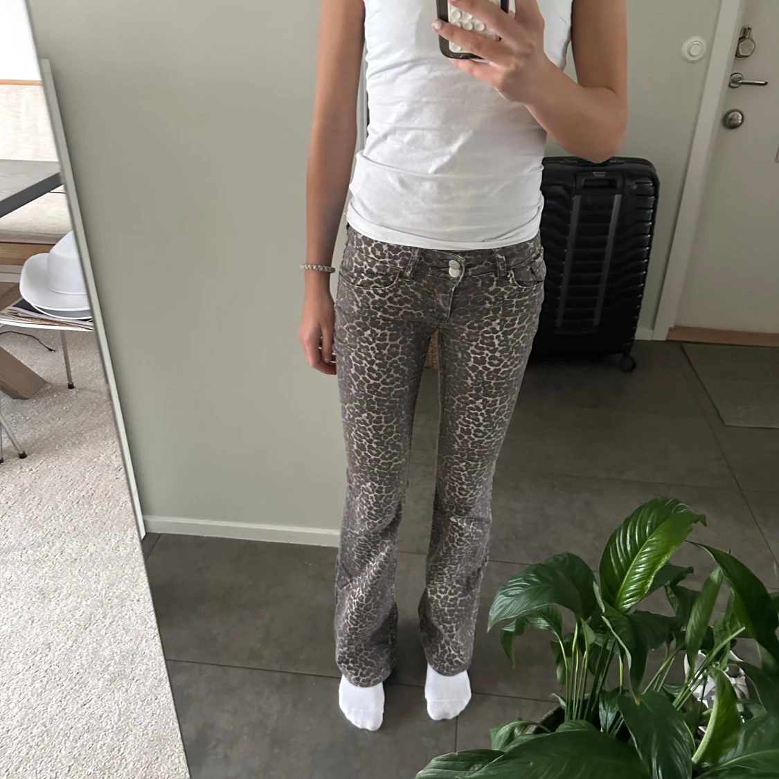 Leopardmönstrade bootcut byxor - 1