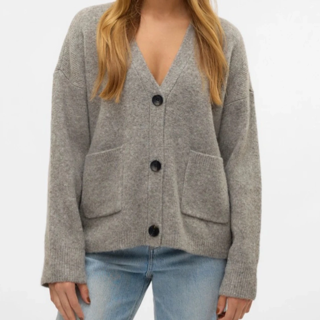 Grå stickad tröja - 1