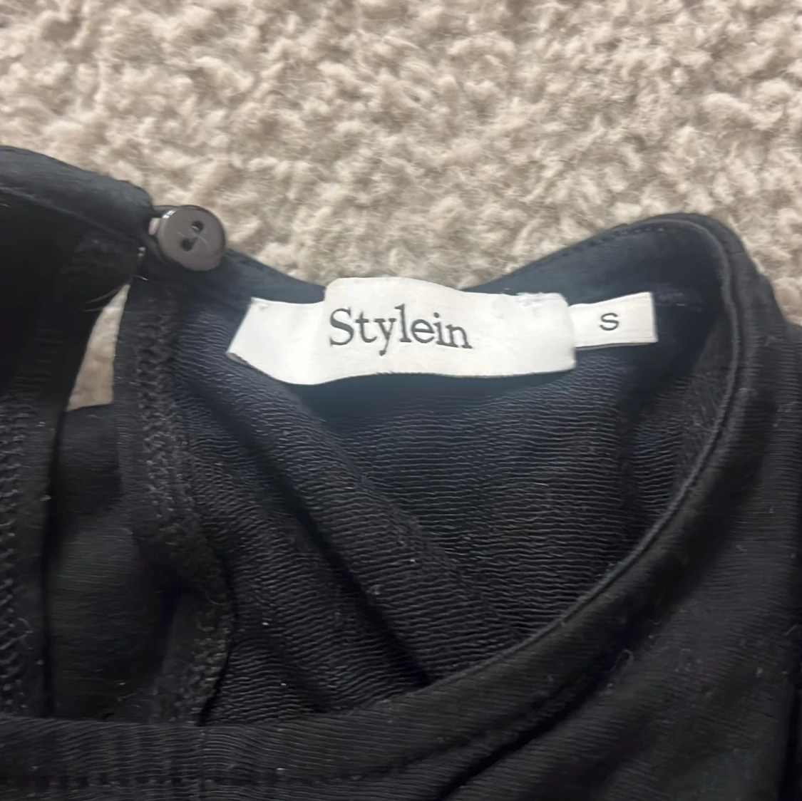 Svart långärmad topp från Stylein - 3