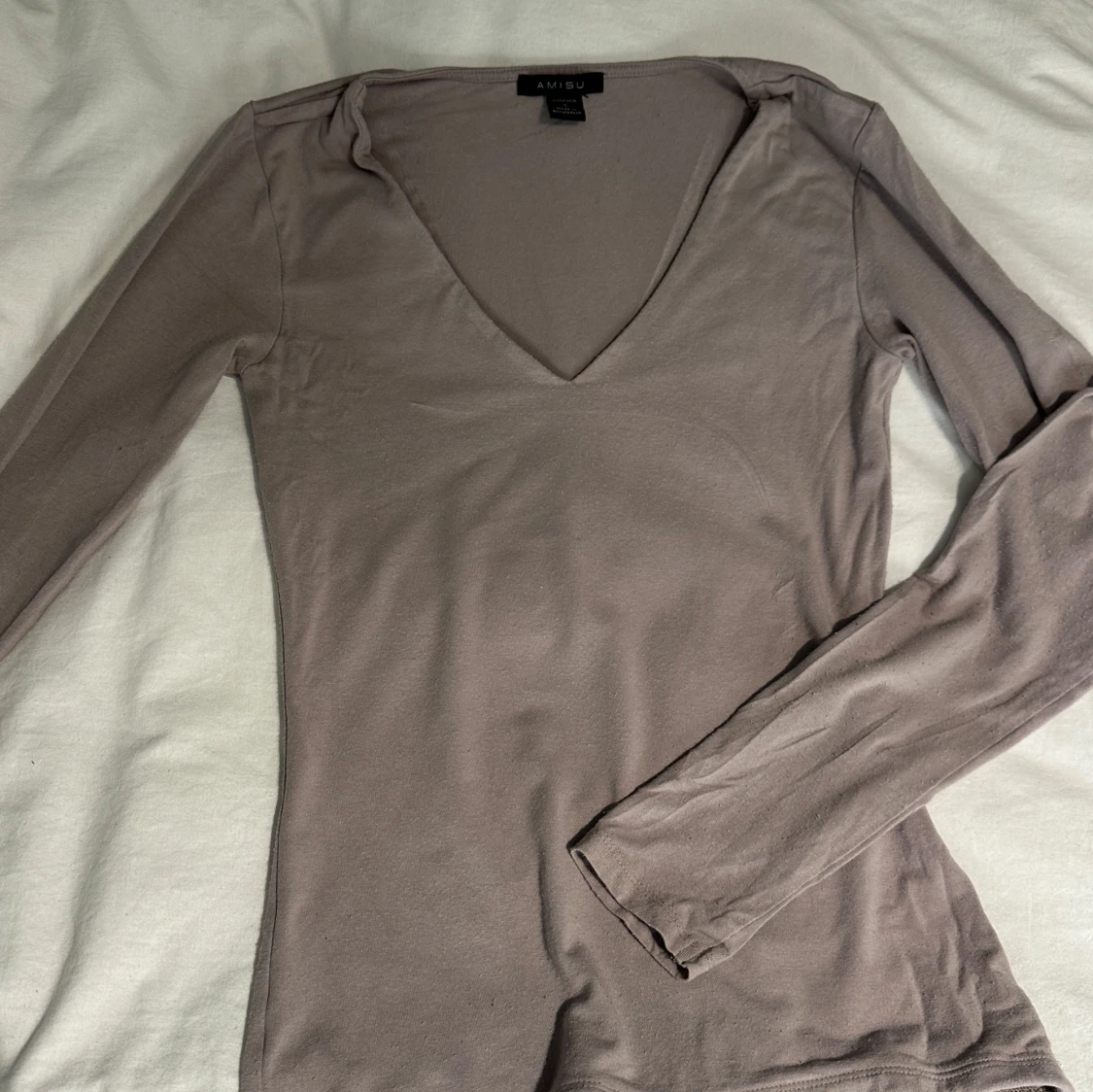 Beige långärmad v-ringad topp Amisu