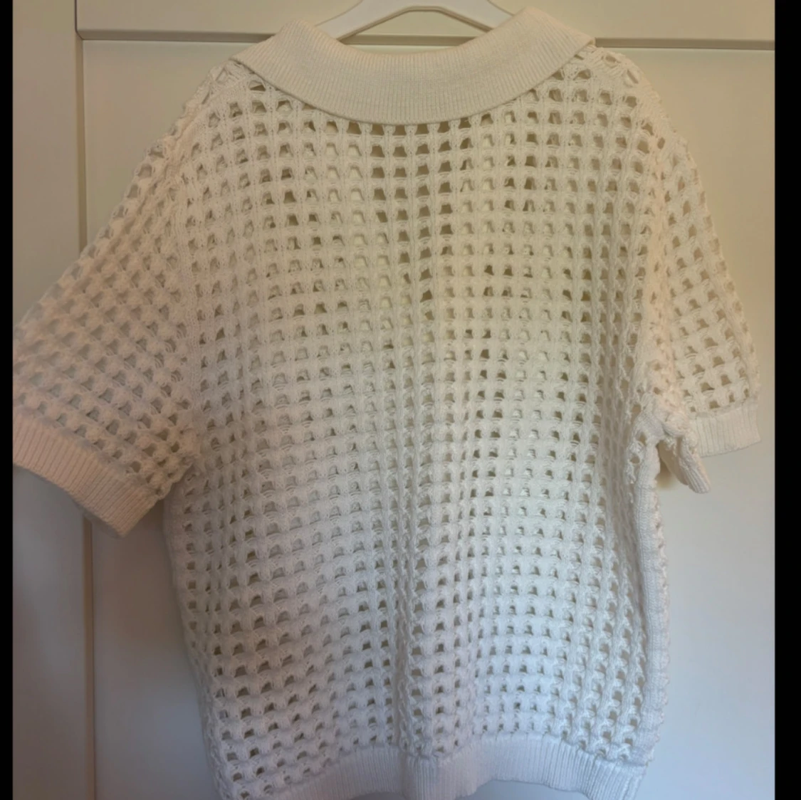 Vit stickad T-shirt  - 2