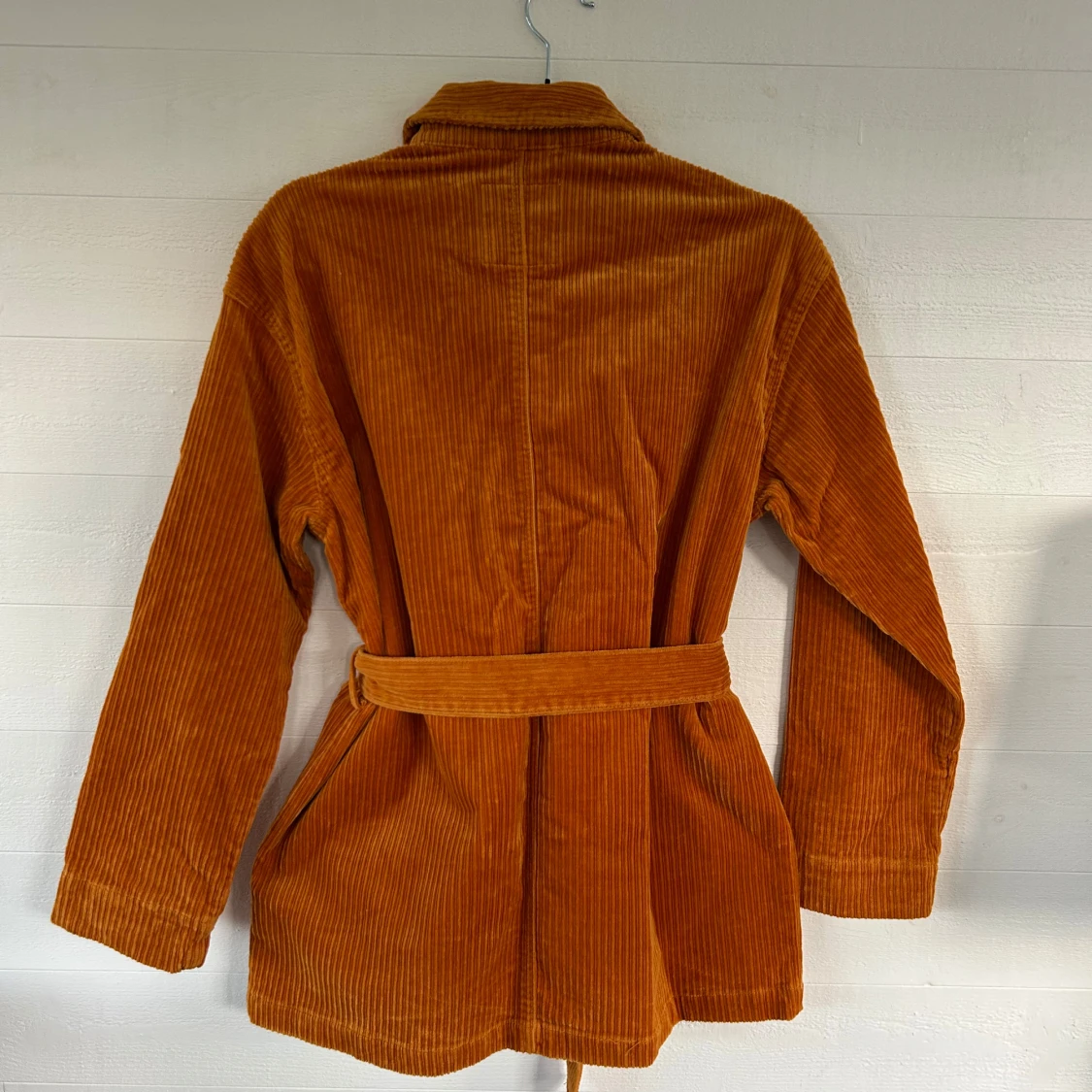 Manchesterjacka med bälte från Monki - 1