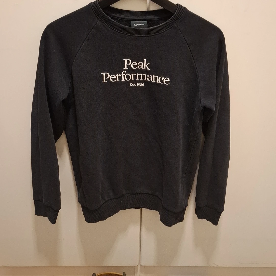 Svart Peak Performance sweatshirt - 4