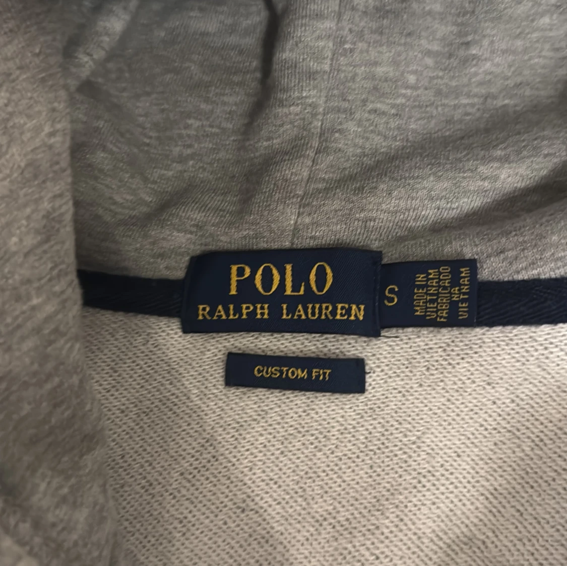 Grå hoodie från Polo Ralph Lauren - 2