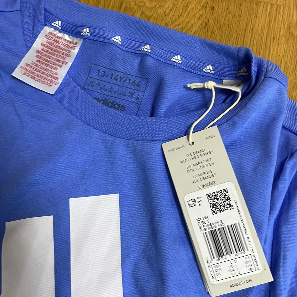 Blå Adidas t-shirt med logga - 2