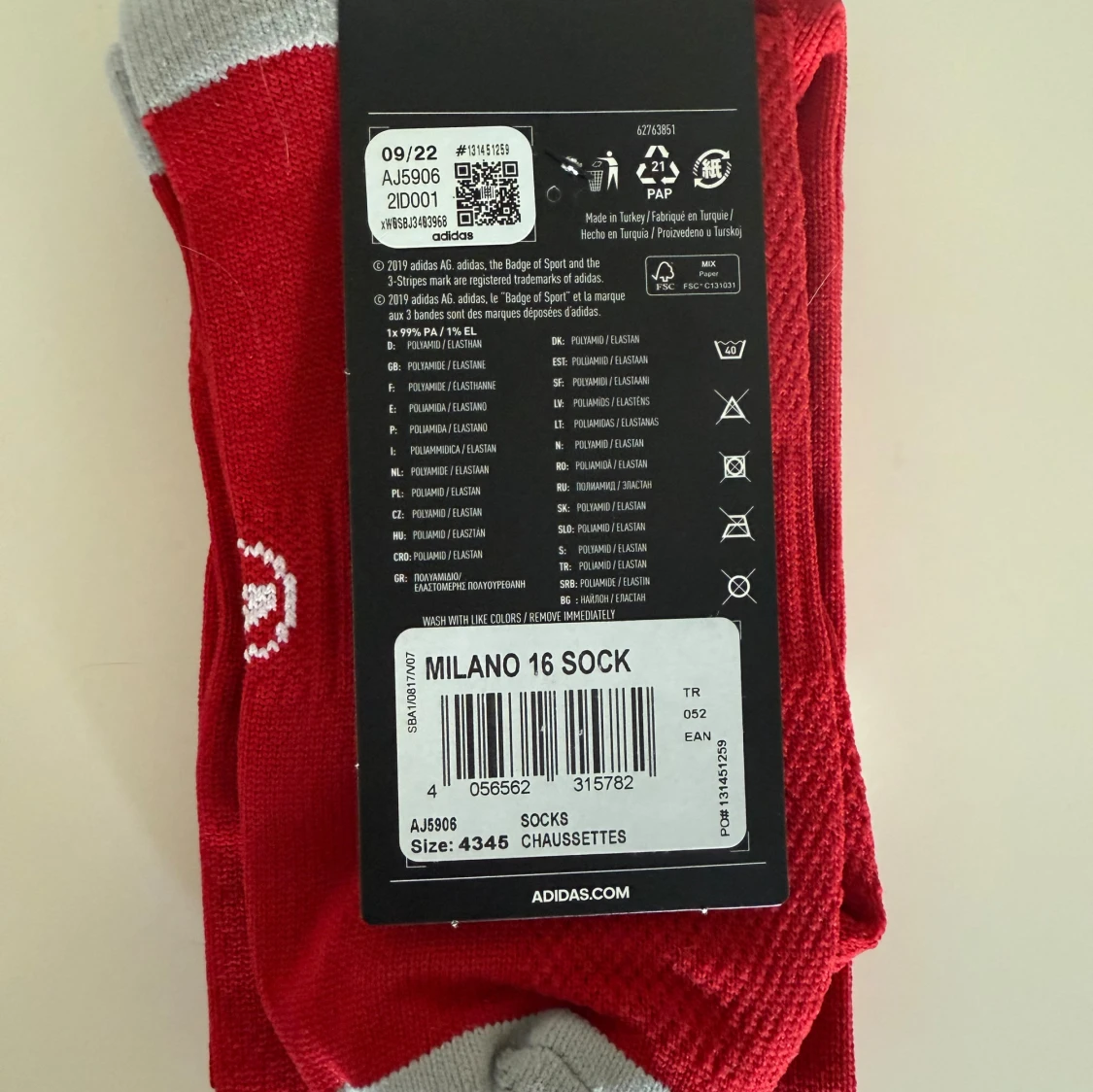 Röda fotbollsstrumpor från Adidas - 2