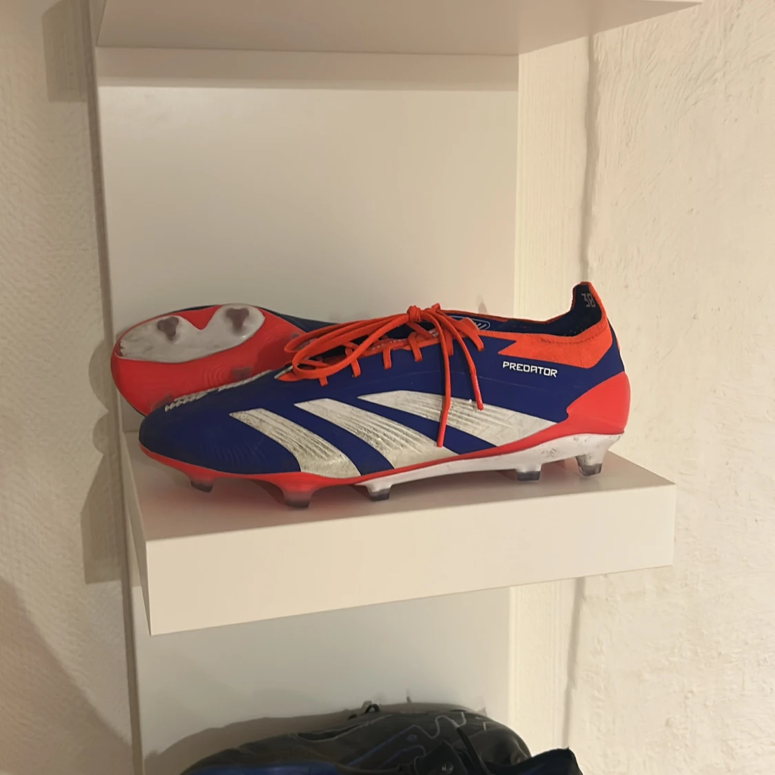 Adidas Predator blå fotbollsskor