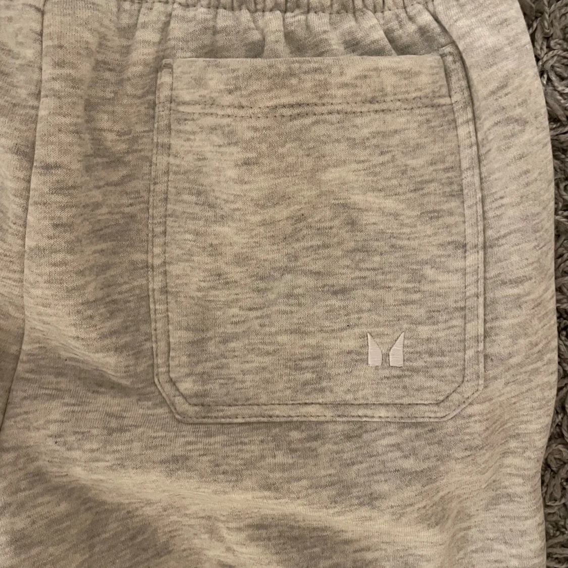 Grå raka mjukisbyxor från MP - 3