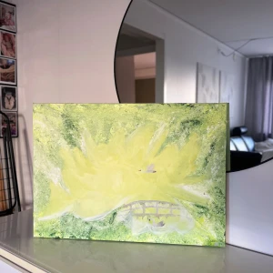 Abstrakt konst  - ”Dimmiga bron” En abstrakt målning som jag gjort som ska föreställa svanar i dimma. Orginalmålning av: Greta jägare  Material: Akryl på canvas  Mått: 50x70cm Fria frakt